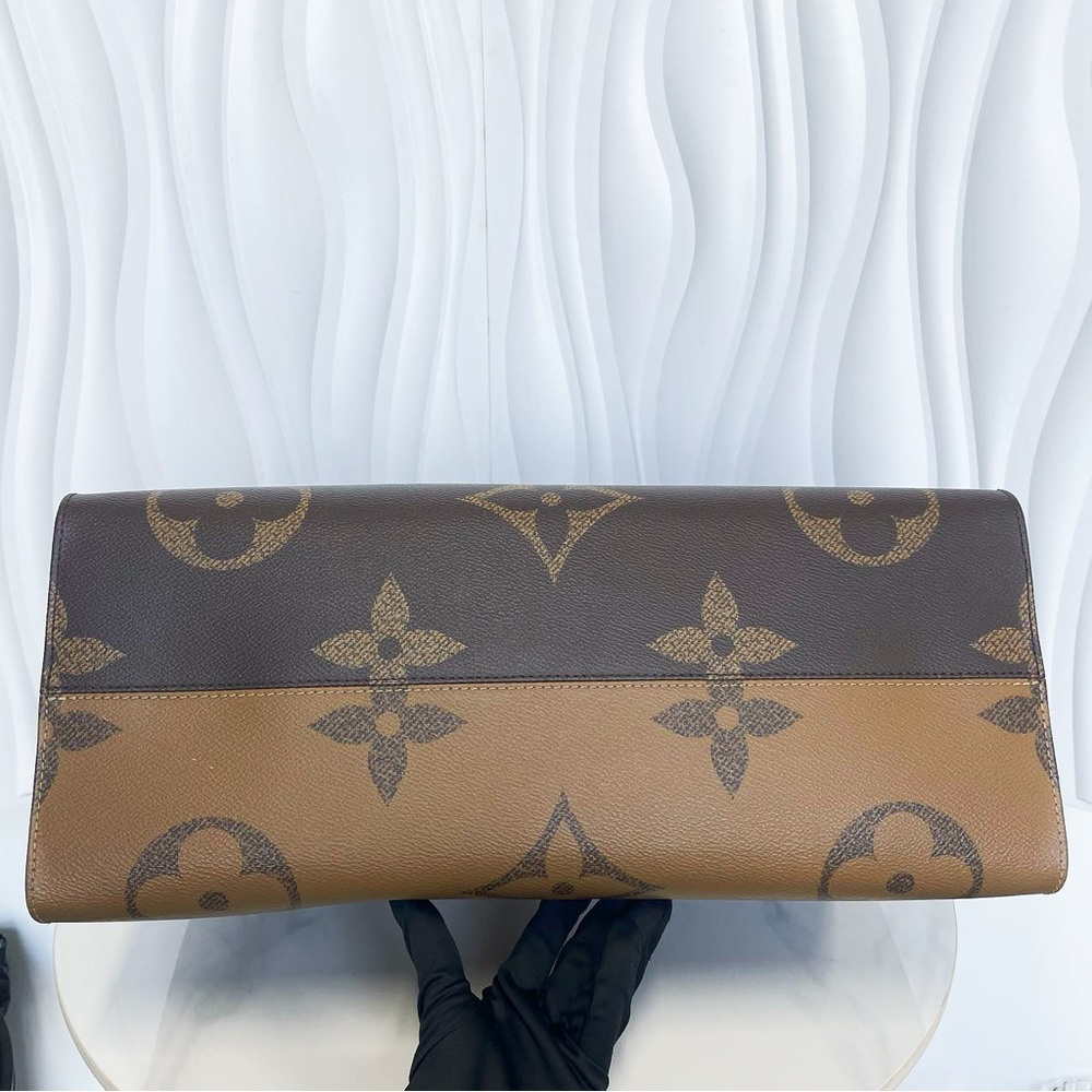 Louis Vuitton Monogram Canvas Tote Bag - Picture 5 of 12